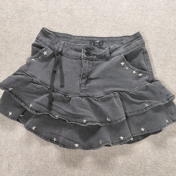 Social Collision Dresses & Skirts - Social Collision Hot Topic Ruffle‎ Star Studed Faded Black Denim Skirt Y2K Sz M